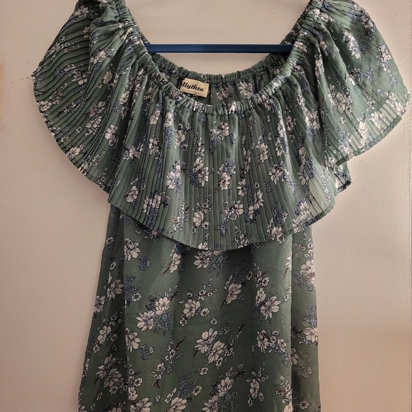 Green Ivory Floral Off Shoulder Top {Alythea} - Picture 6 of 6